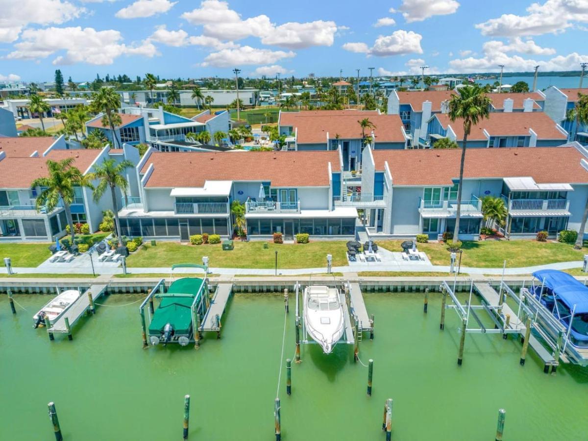 Villa The Diving Dolphin St. Pete Beach Exterior foto